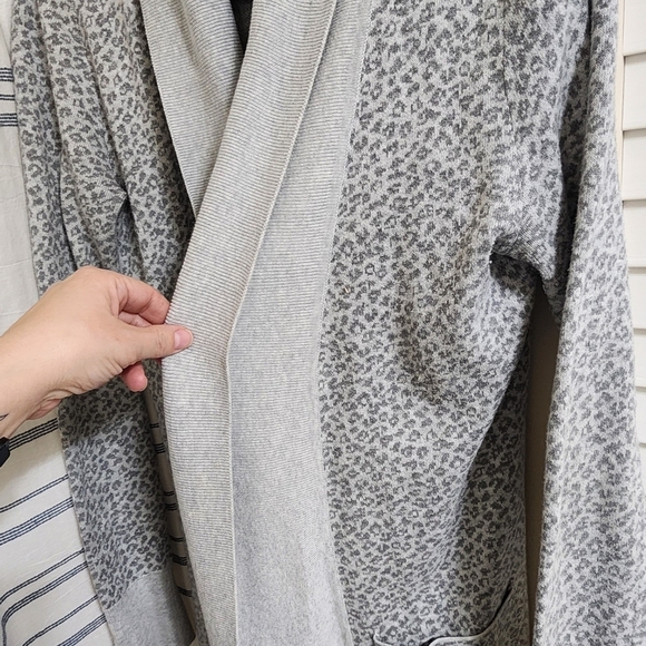 Yes Lola Gray Leopard Print Cardigan - Picture 2 of 5
